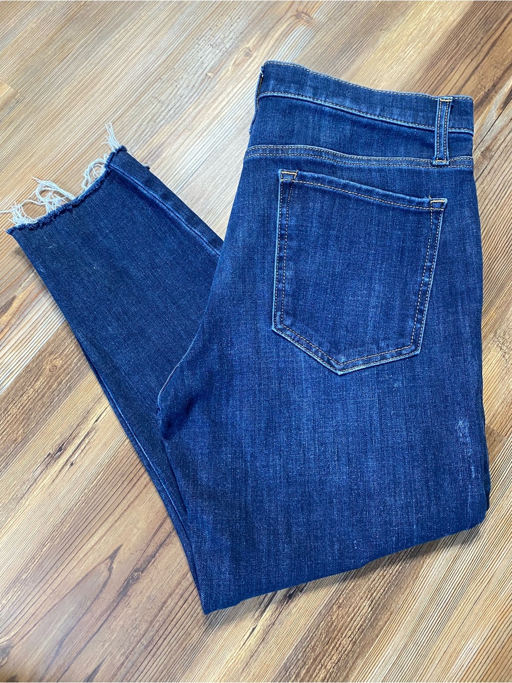 4/$16 Banana Republic Petite Jeans